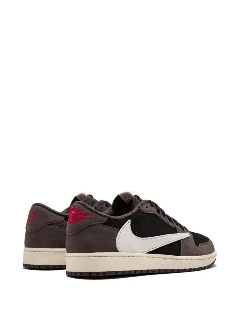 Nike Air Jordan 1 x Travis Scott Low Sneakers